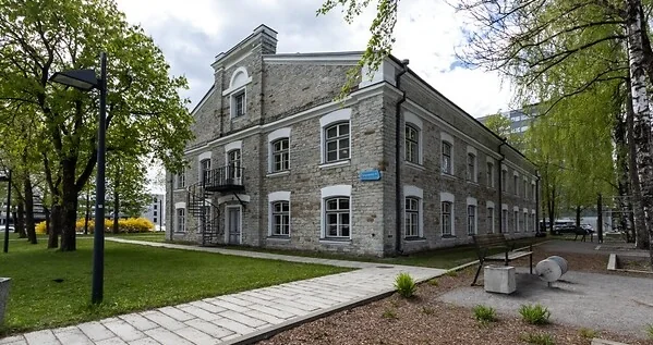 Prédio de pedra calcária em Sepapaja tn 6, Tallinn, endereço de registro da Coflint OÜ